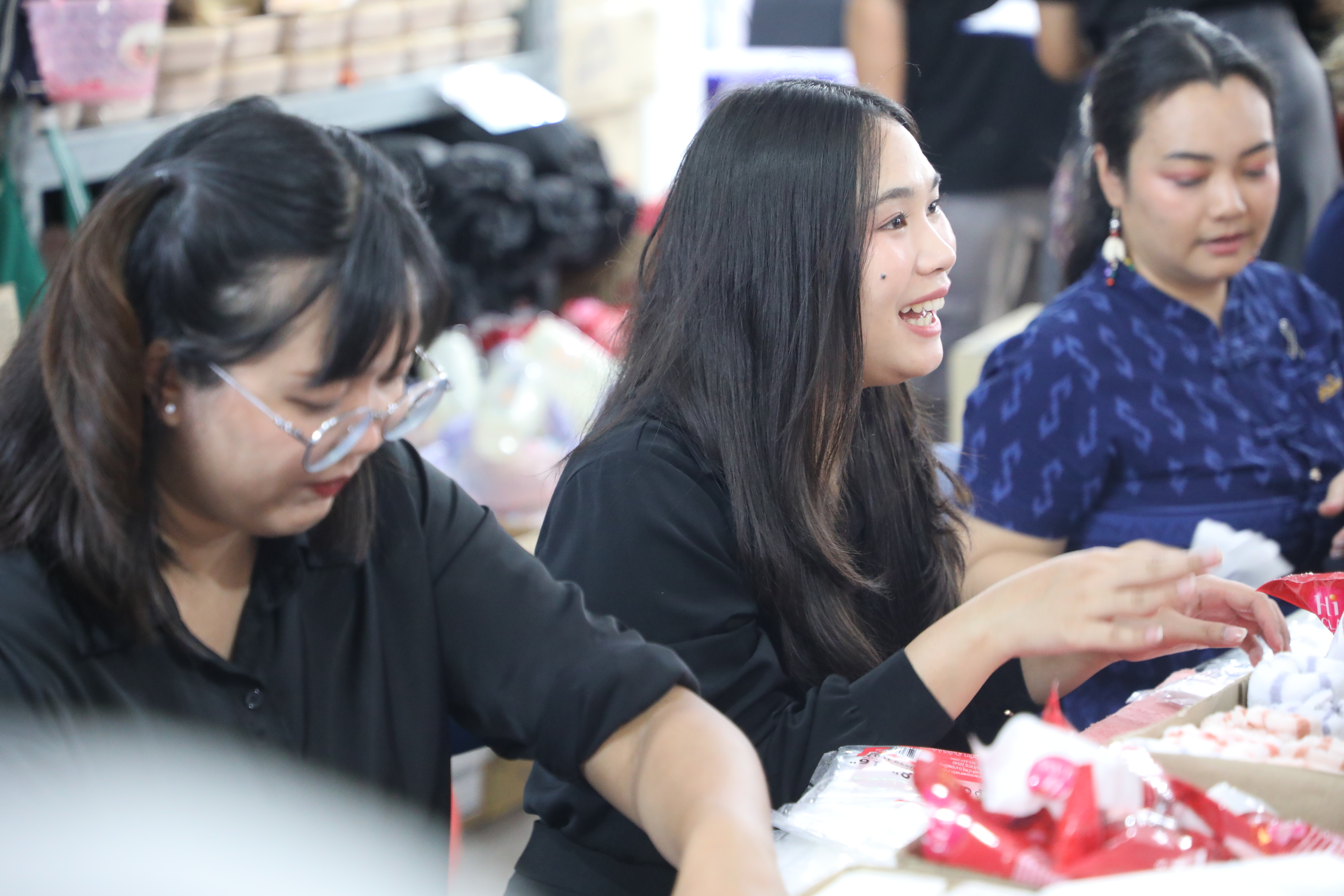 title - ส.ป.ก. ร่วมออกร้าน ภายในบูธกระทรวงเกษตรและสหกรณ์ งานกาชาด ประจำปี 2568